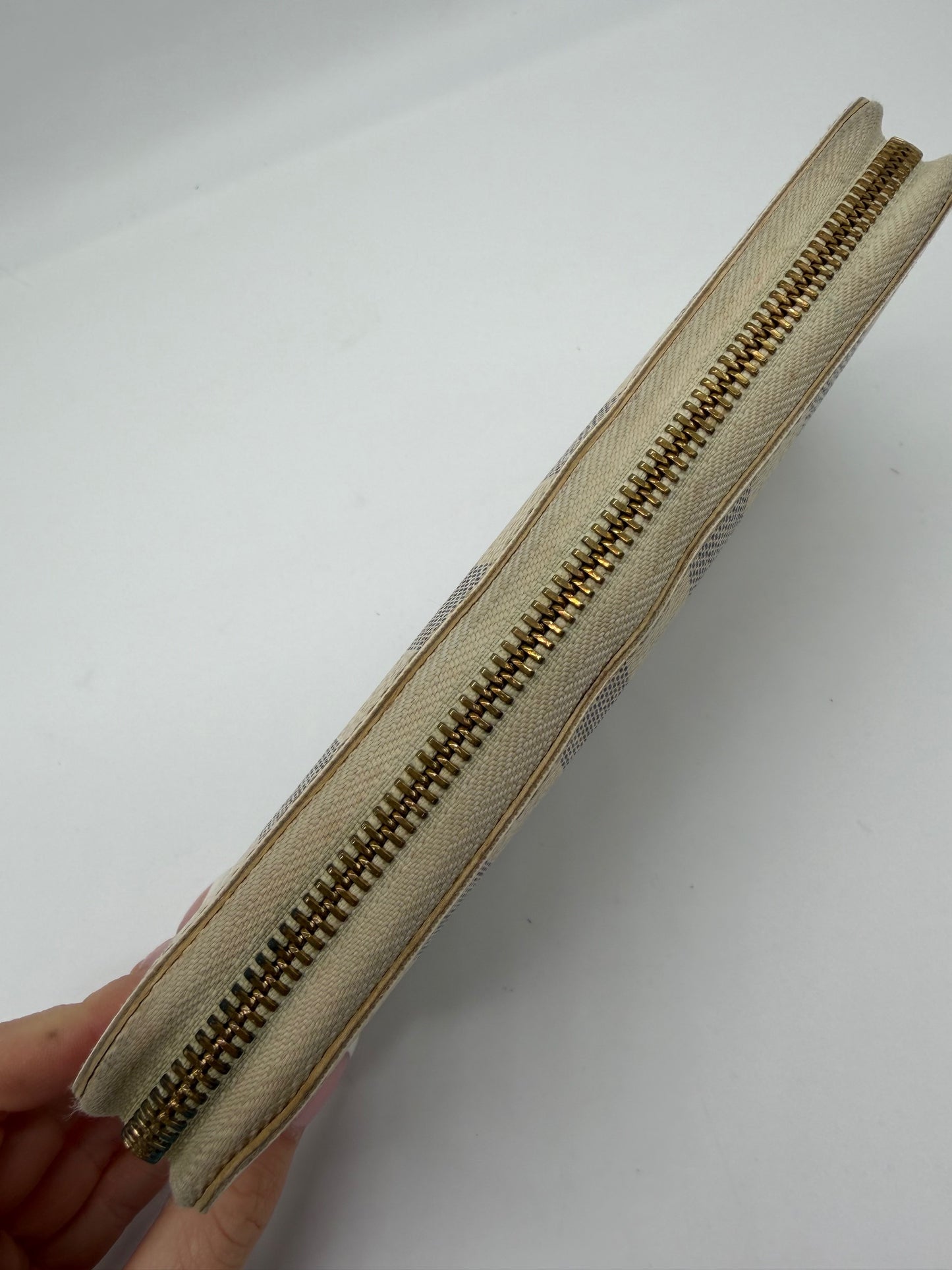 Louis Vuitton Damier Azur Zippy Wallet