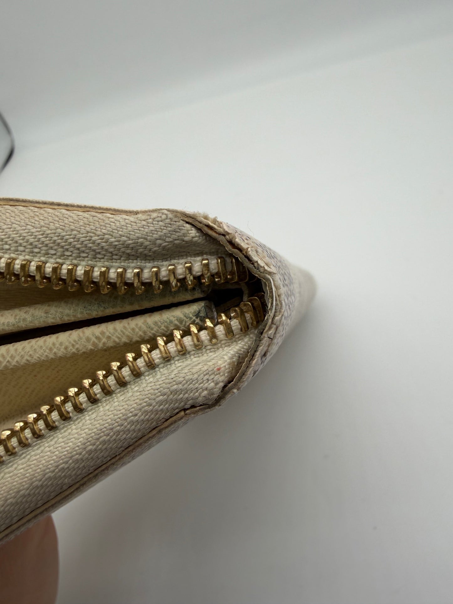 Louis Vuitton Damier Azur Zippy Wallet