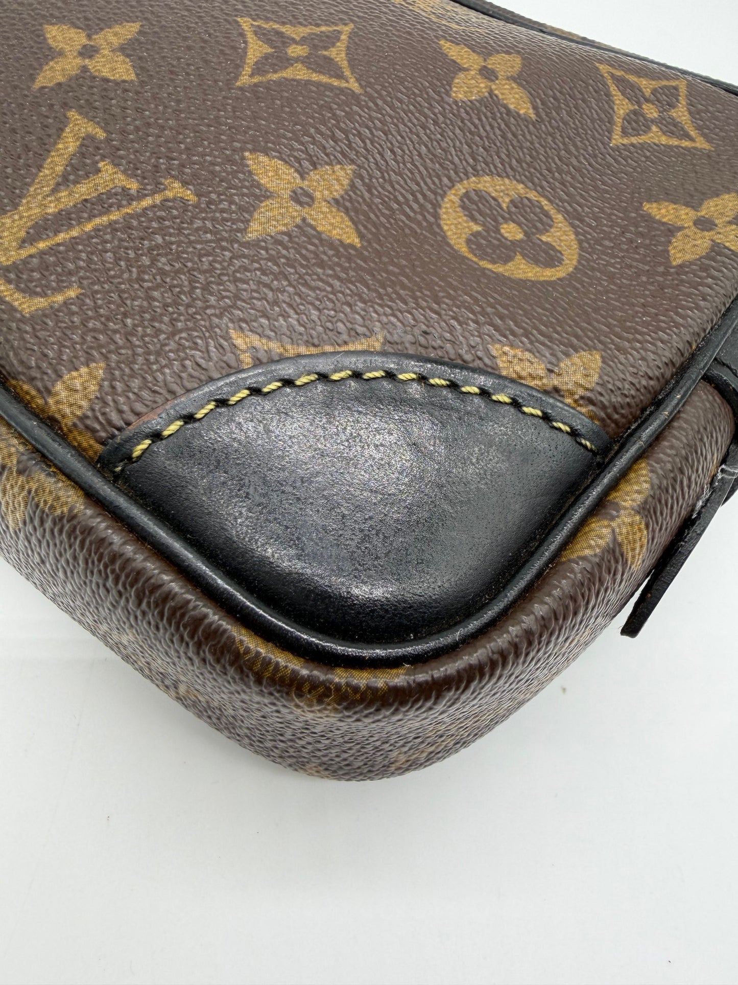 Louis Vuitton Monogram Pochette Marly Dragonne 23