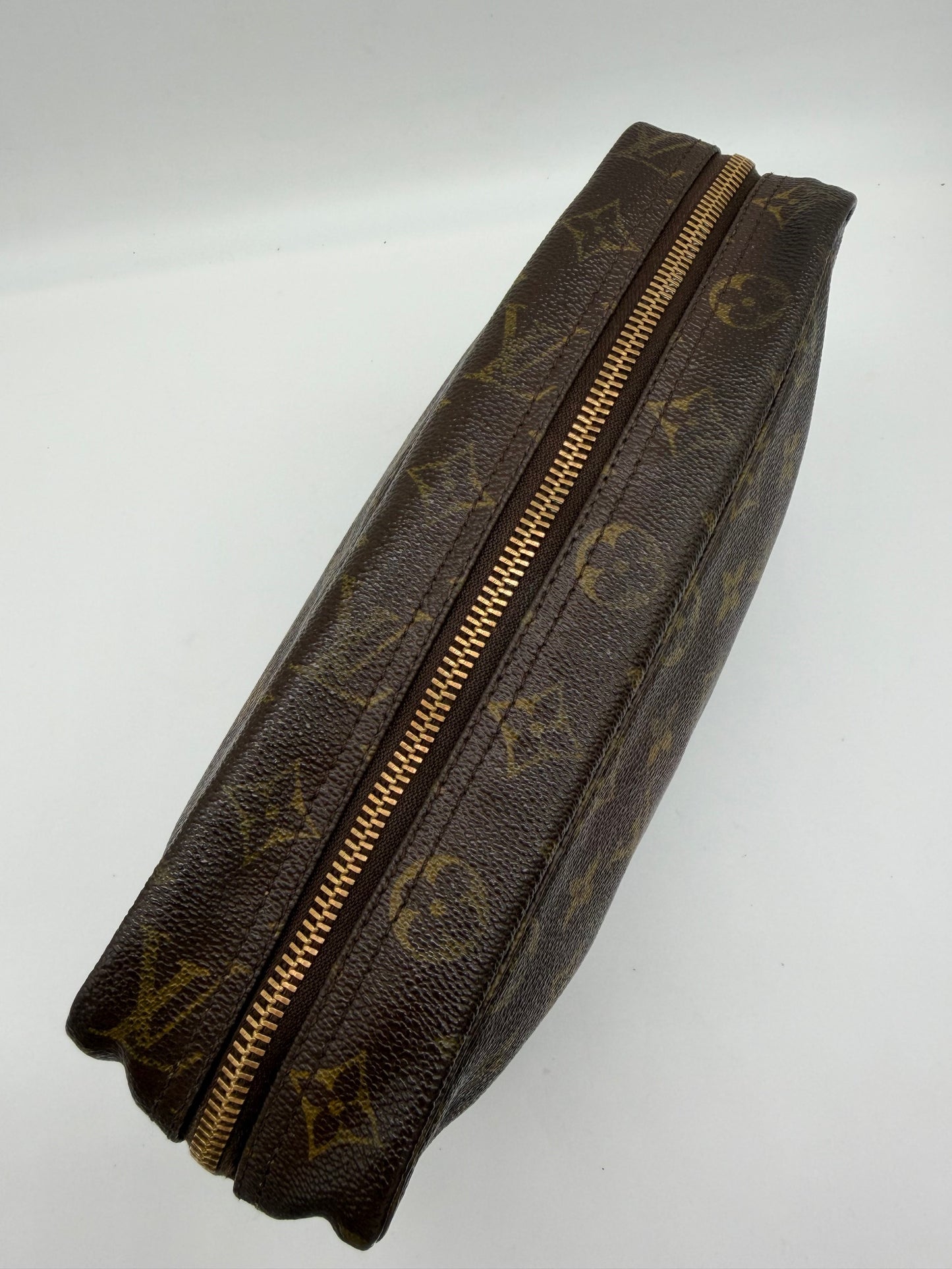 Louis Vuitton Trousse Toilette 28