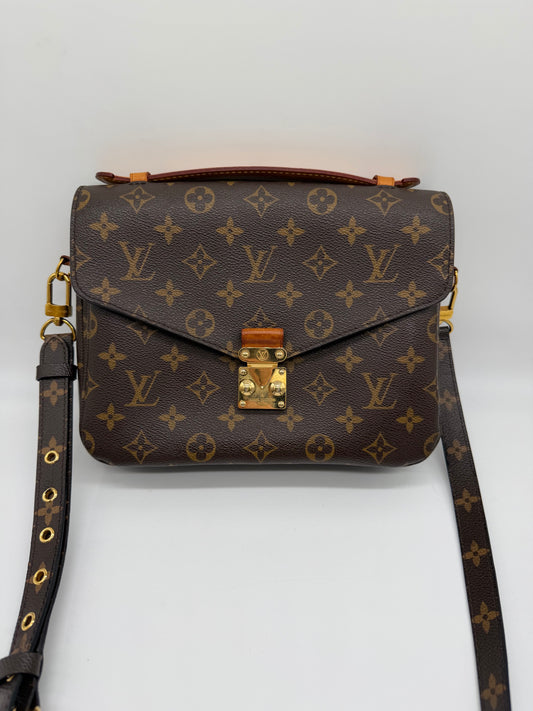 Louis Vuitton Monogram Pochette Metis