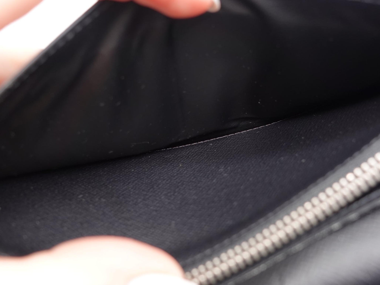 Louis Vuitton Taiga Leather Brazza Wallet